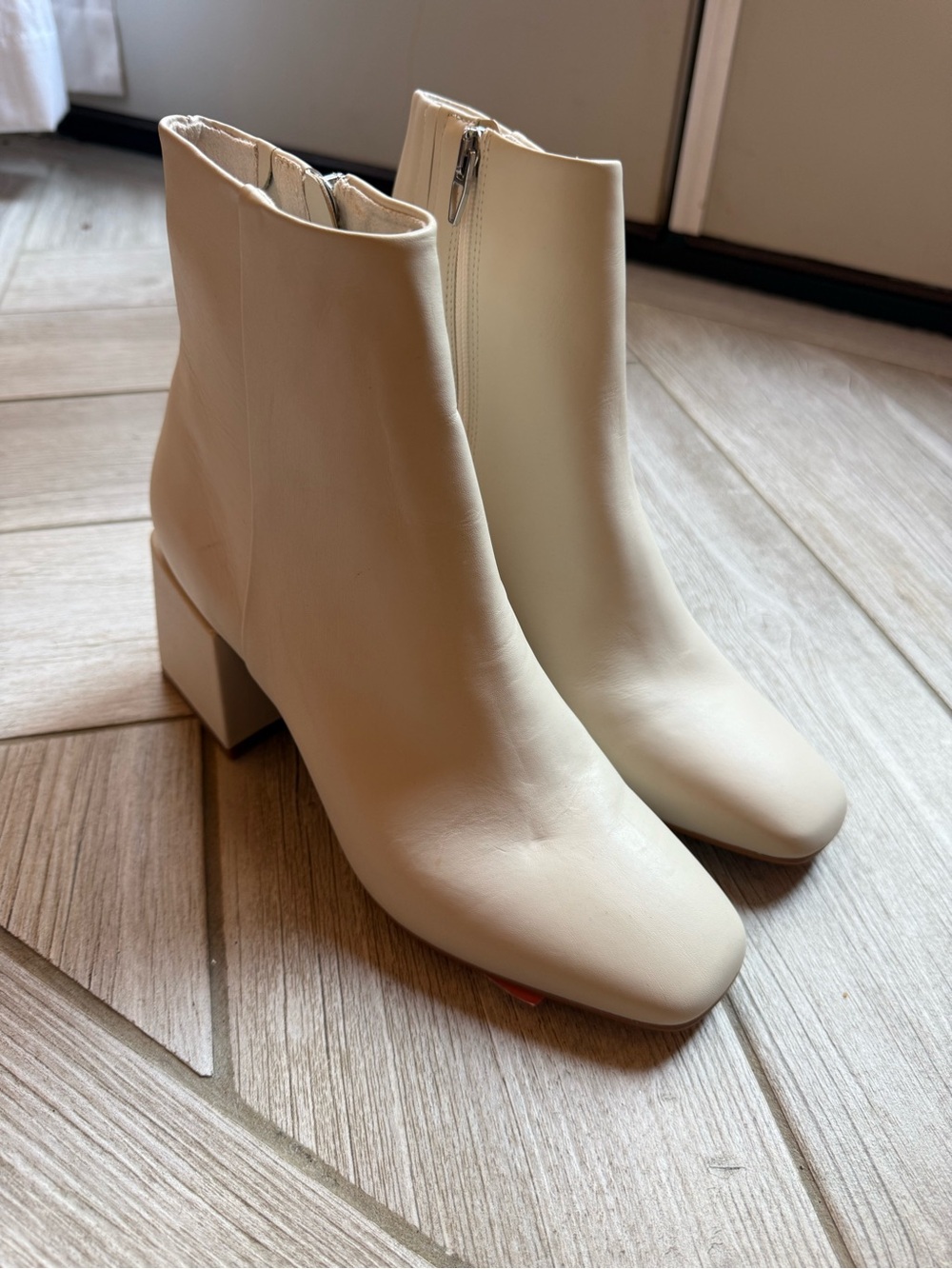 Dolce Vita Off-White Leather Block Heel Ankle Booties - Size 7.5